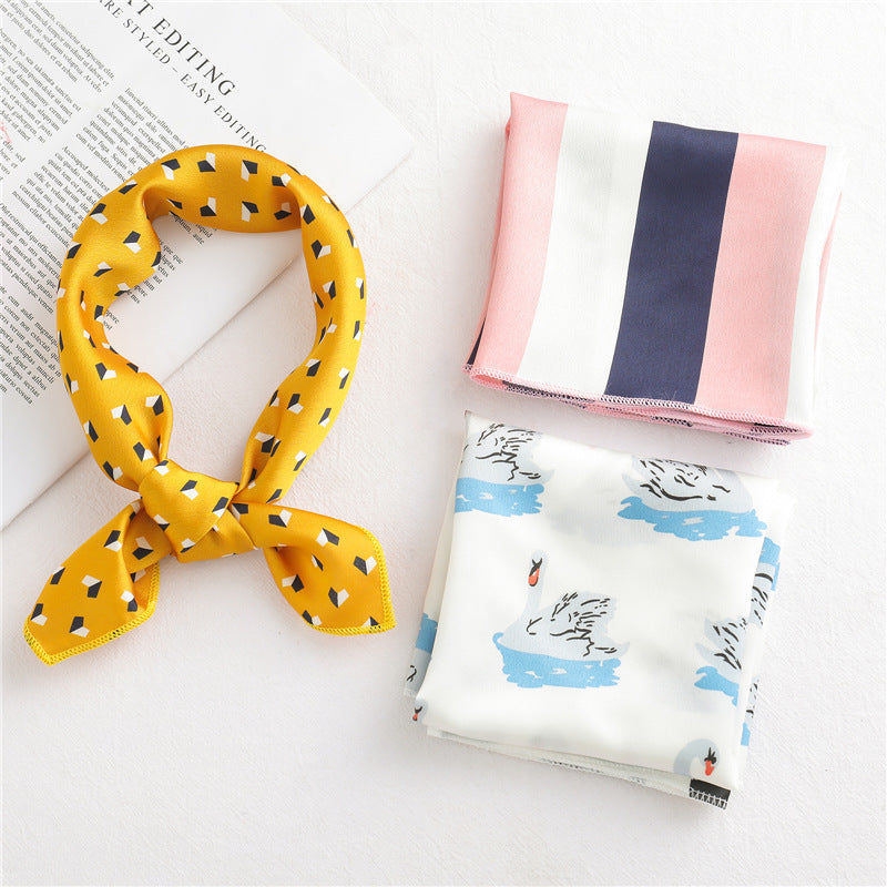 Women’s Small Square Silk Scarf Leopard Polka Dot Fashion Bandana Chic Neck Scarf Autumn Winter Hair Tie Wrist Wrap Multi-Purpose Stylish Accessory